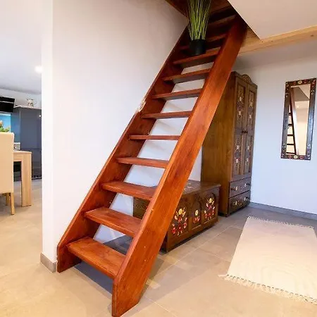 Sabine Apartment
